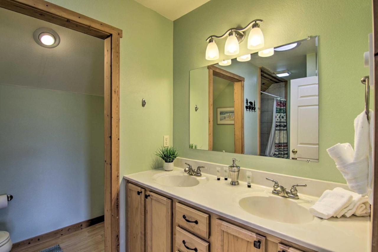 Airy Emigrant Townhome With Sweeping Mtn Views! Exterior foto